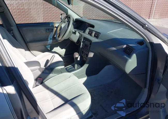 4T1BG22K6YU703889: 43785657