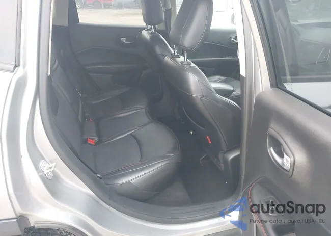 3C4NJDDBXKT733121: 43787392