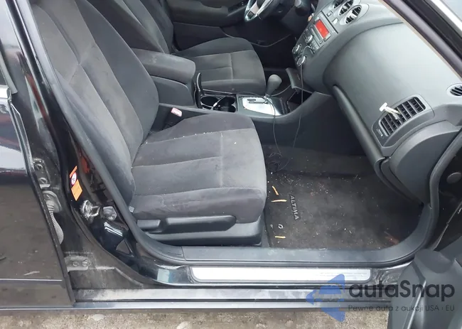 1N4AL21E79N547774: 43786708