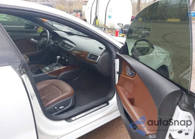 WAUWGAFC6GN038100: 43786855