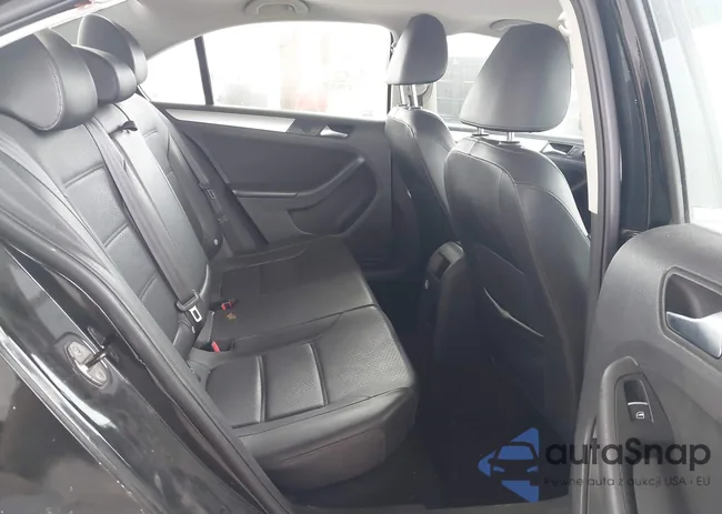 3VWDP7AJ3DM376656: 43786902