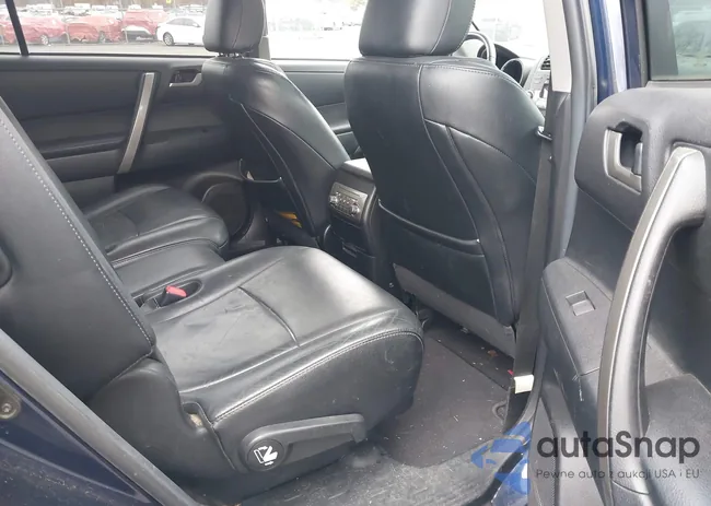 5TDBK3EH6CS130983: 43788012