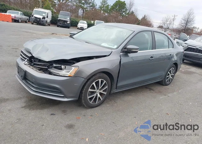 3VWDB7AJXJM257741: 43788155