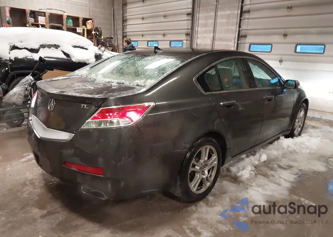 19UUA86509A004221: 43788238