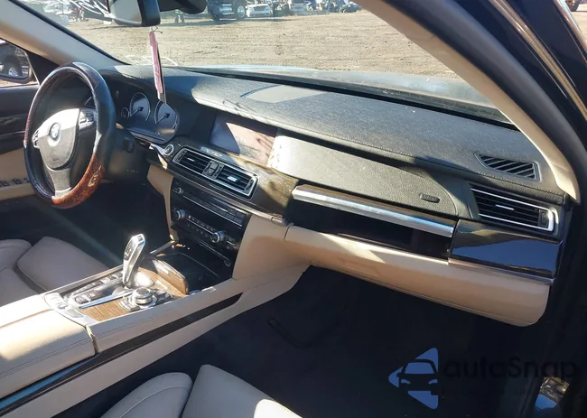 WBAKC6C56BC395326: 43788385