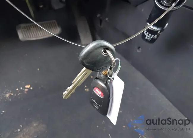 KNAFU4A28B5331272: 43788547