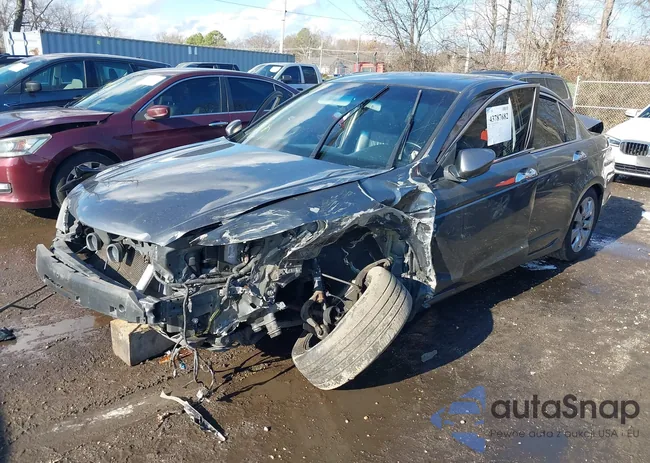 1HGCP368X9A033667: 43787682