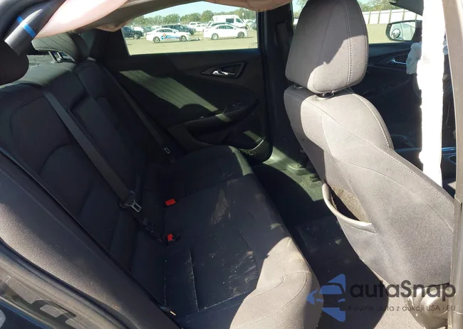 1G1ZE5STXHF198049: 43787794