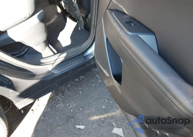 KNDPVDDG4T7305396: 43787864