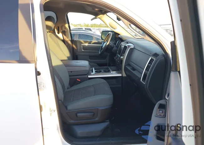 1C6RR6LT9FS635101: 43787941