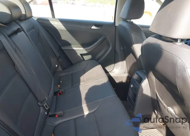 3VWDZ7AJ7BM335891: 43788999