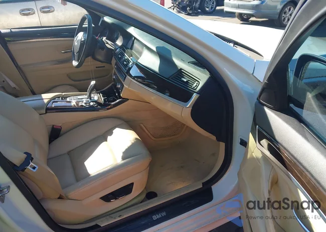 WBAFR7C50CC816528: 43789244