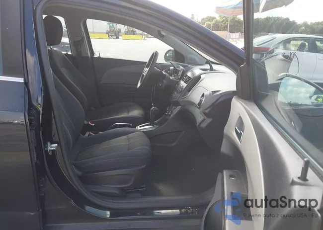 1G1JC5SH9E4151553: 43789246