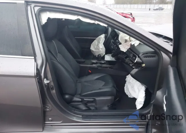 4T1G11AK8MU601765: 43789257