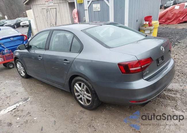 3VW167AJ4JM228288: 43789298