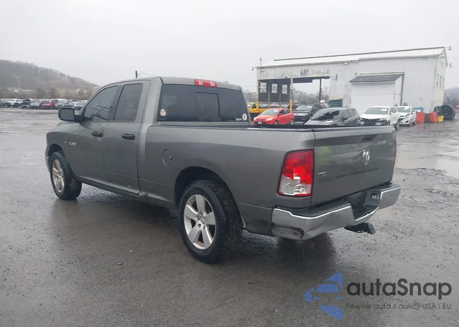 1D3HB18T29S735458: 43789338