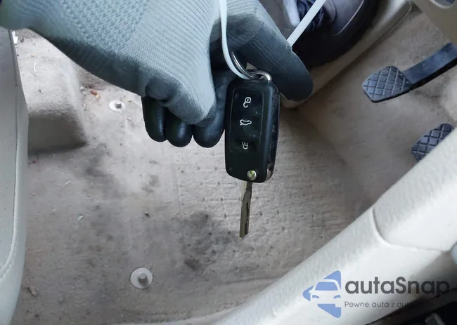 1VWBP7A34CC103833: 43789348