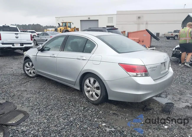 1HGCP26819A015701: 43789400