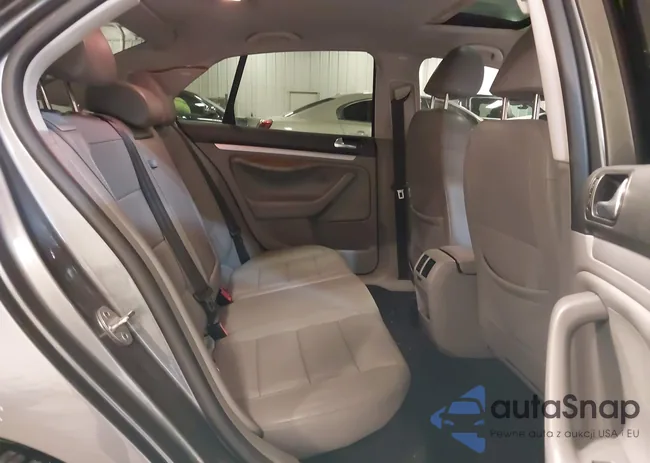 3VWEF71K37M162741: 43788749