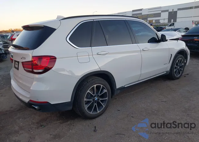 5UXKR0C5XF0P09063: 43790502