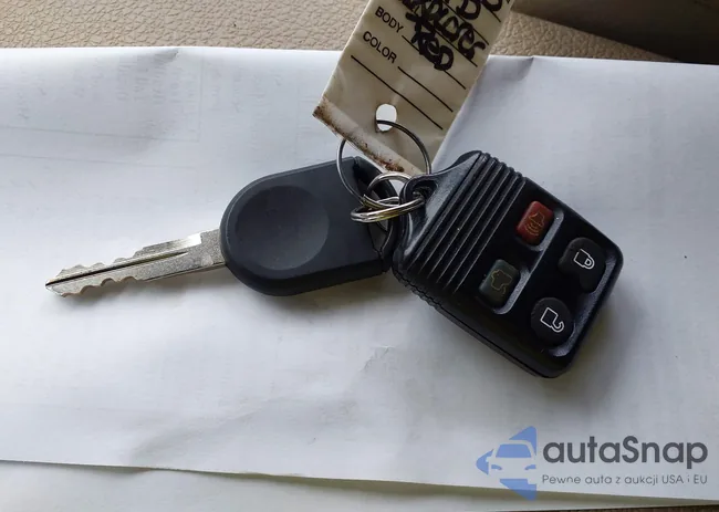 1FMEU74E58UA33472: 43789659