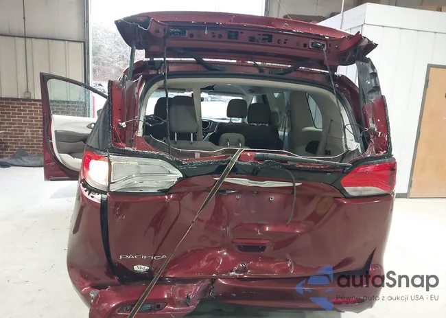 2C4RC1DG8HR833624: 43789737