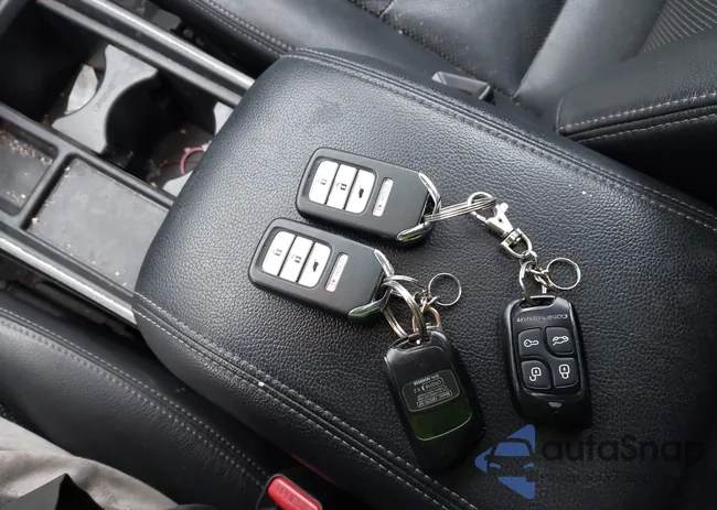 2HKRM4H78GH650082: 43789887