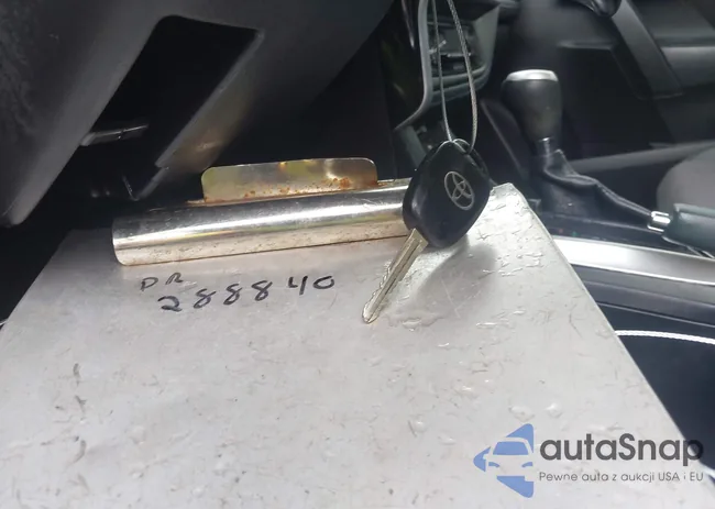 2T1BURHE3JC017996: 43791426