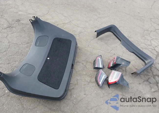 5YJYGDEE1MF182261: 43790610