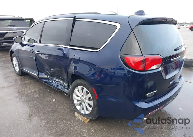 2C4RC1EG9JR112958: 43790637