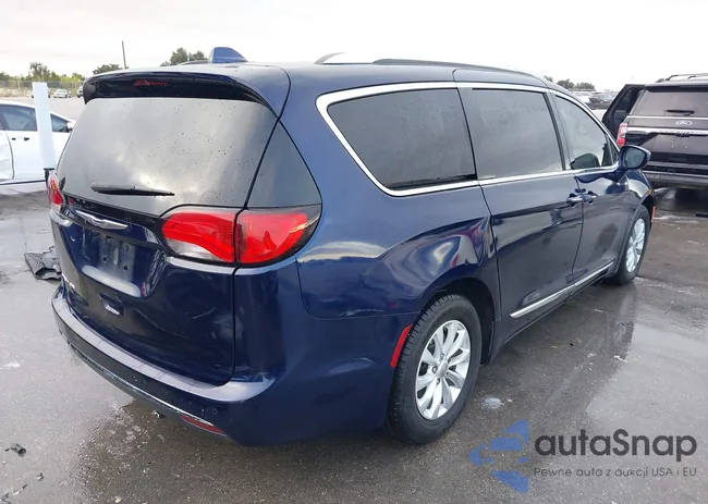 2C4RC1EG9JR112958: 43790637