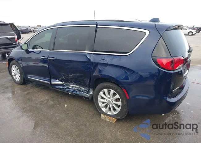 2C4RC1EG9JR112958: 43790637