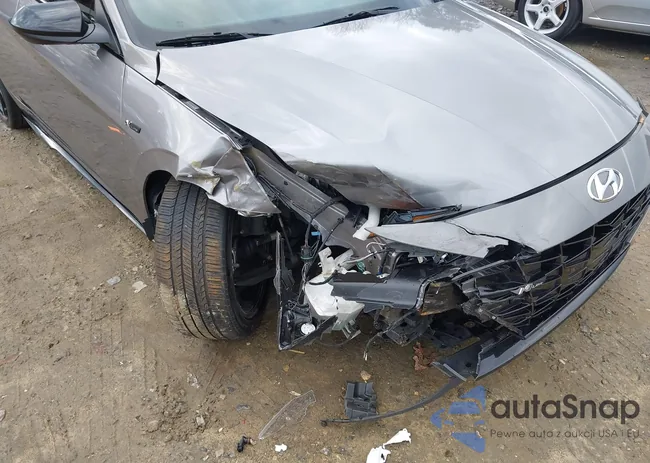 KMHLR4AF0PU607978: 43790946