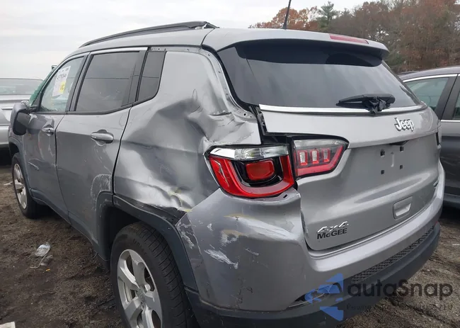 3C4NJDBB5KT595751: 43792046