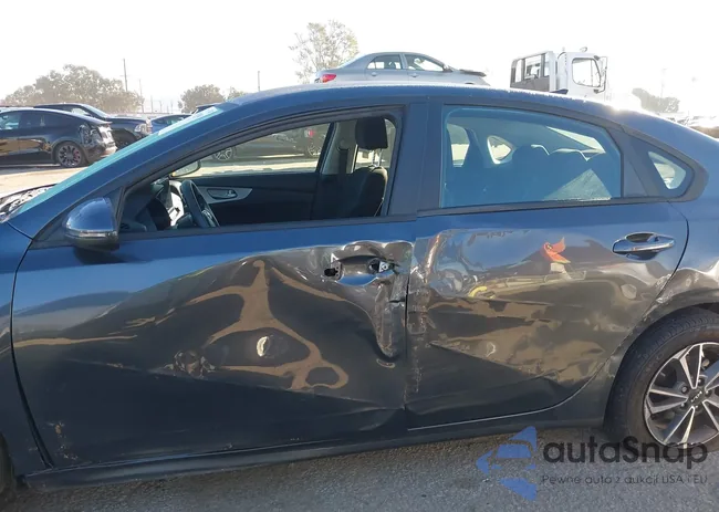 3KPF24AD6RE773153: 43792099