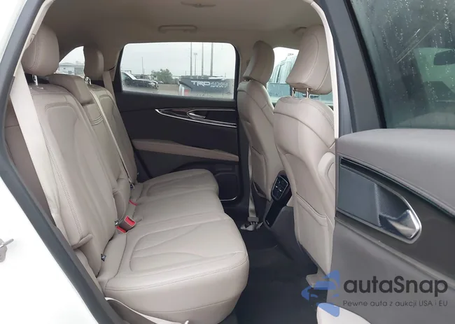 2LMPJ8J93PBL25645: 43792233