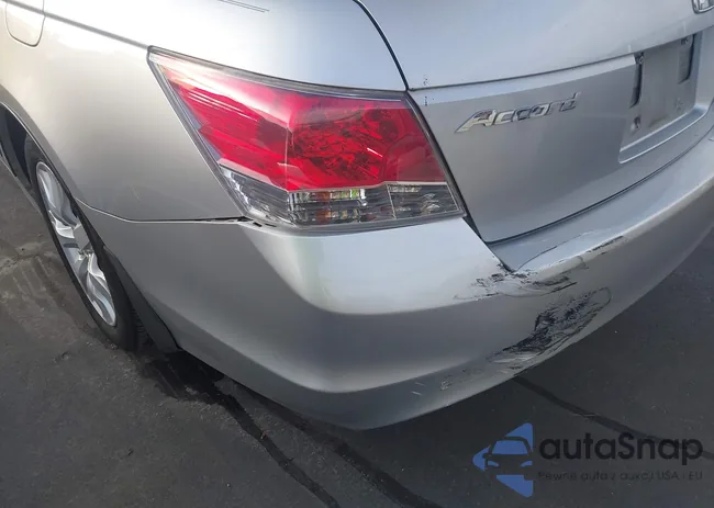 1HGCP25818A070696: 43792304