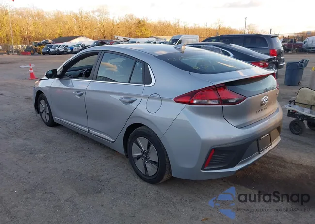 KMHC75LC6MU255743: 43792310