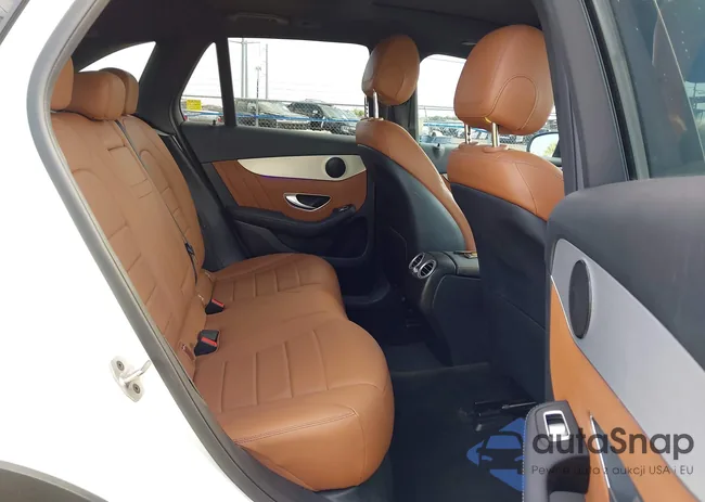 W1N0G8DB3NV388897: 43792357