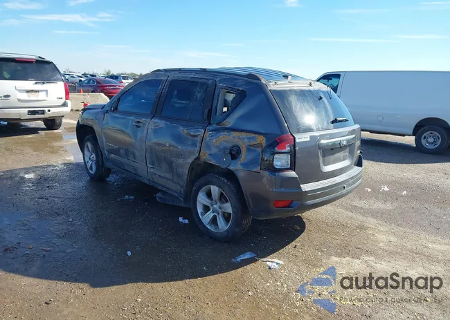 1C4NJCEA4GD599414: 43792359