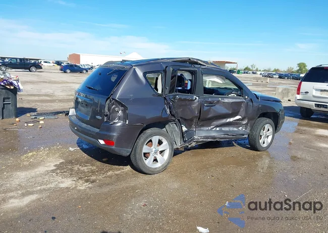 1C4NJCEA4GD599414: 43792359