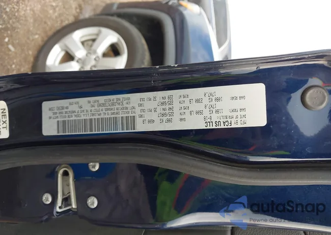 3C4NJDBB7KT596903: 43792399