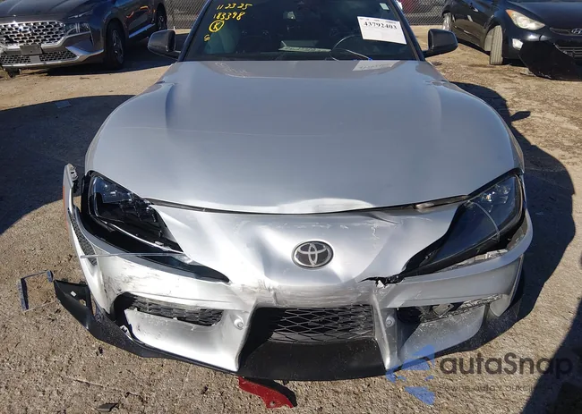 WZ1DB0C04NW051157: 43792403