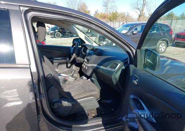 3C4PDCBG7HT531354: 43792467