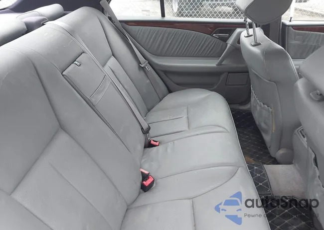 WDBJF70F4WA696539: 43792487