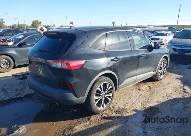 1FMCU0G62MUB00221: 43792498