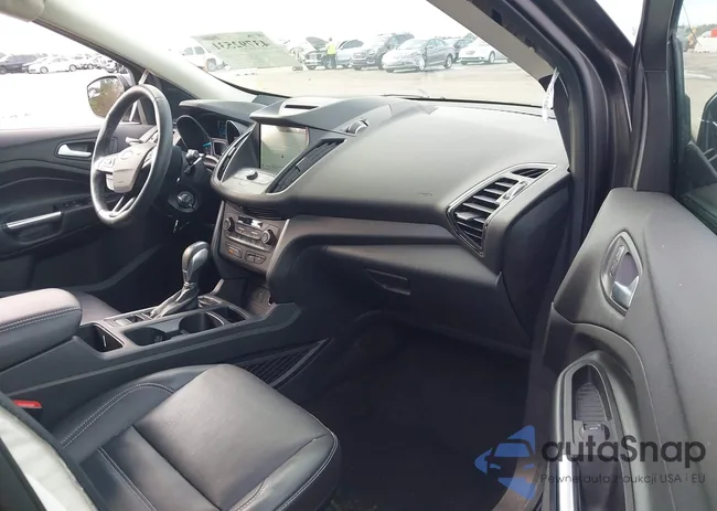 1FMCU0HD6JUD46889: 43792531