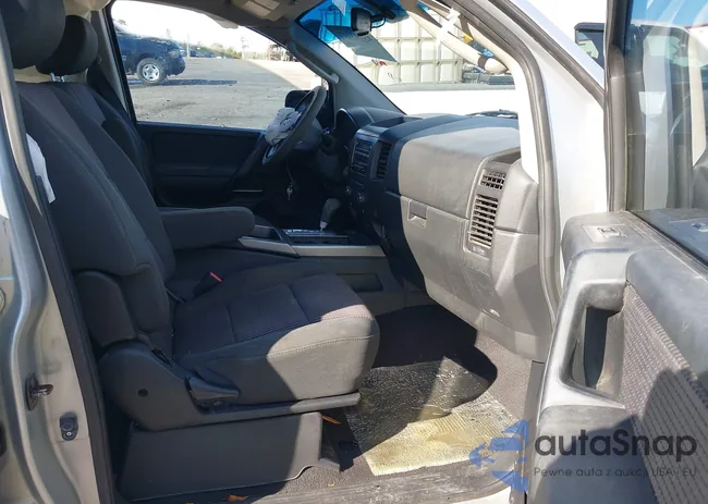 1N6AA0ED0AN326119: 43793177