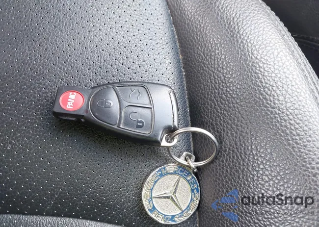 WDBUF87J06X207807: 43793372