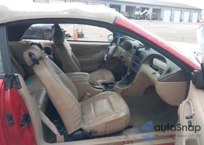 1FAFP4440YF218593: 43792611